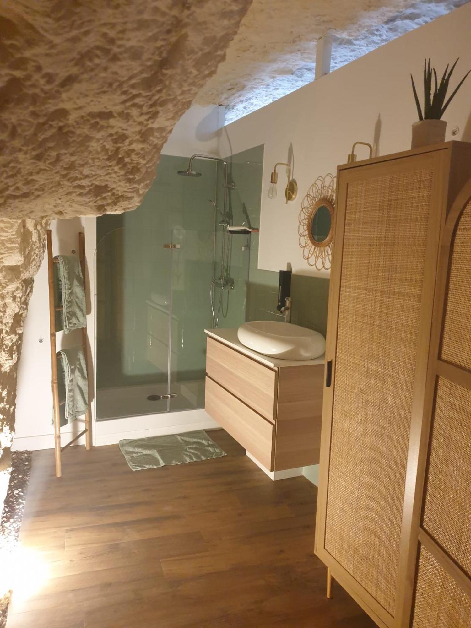 La Grotte Du Bonheur Apartment Cangey Ngoại thất bức ảnh