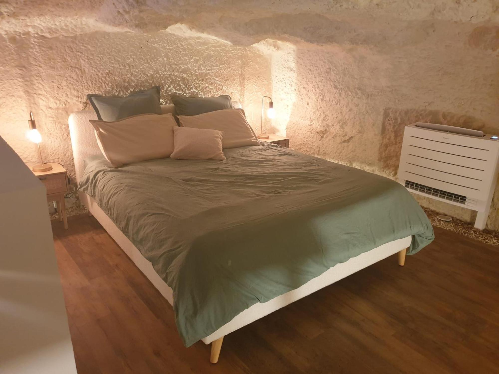La Grotte Du Bonheur Apartment Cangey Ngoại thất bức ảnh